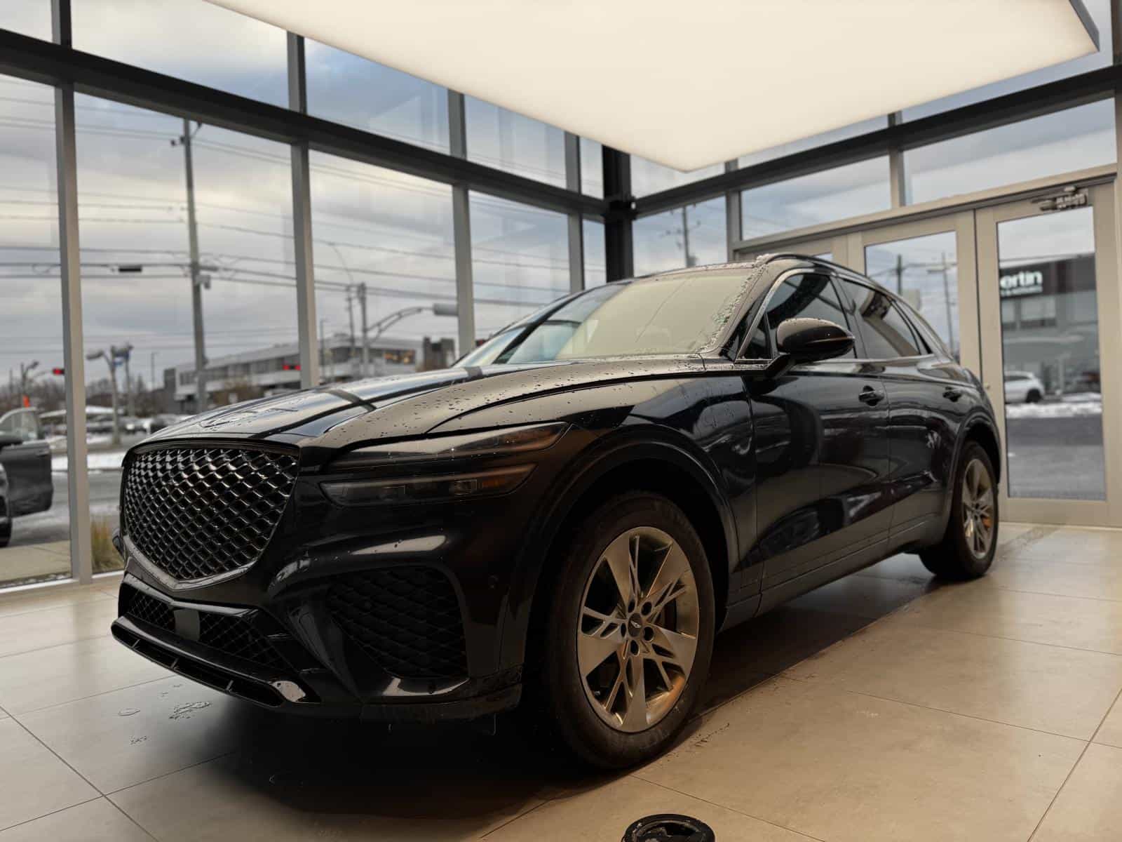 2022 Genesis GV70 Prestige 2.5T - Image 4