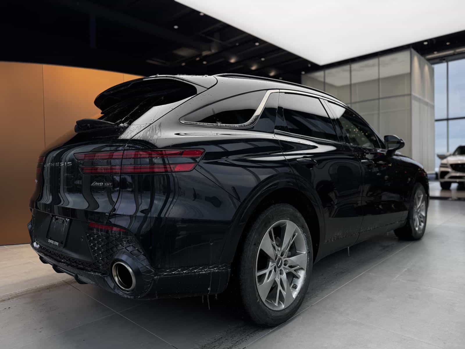 2022 Genesis GV70 Prestige 2.5T - Image 8