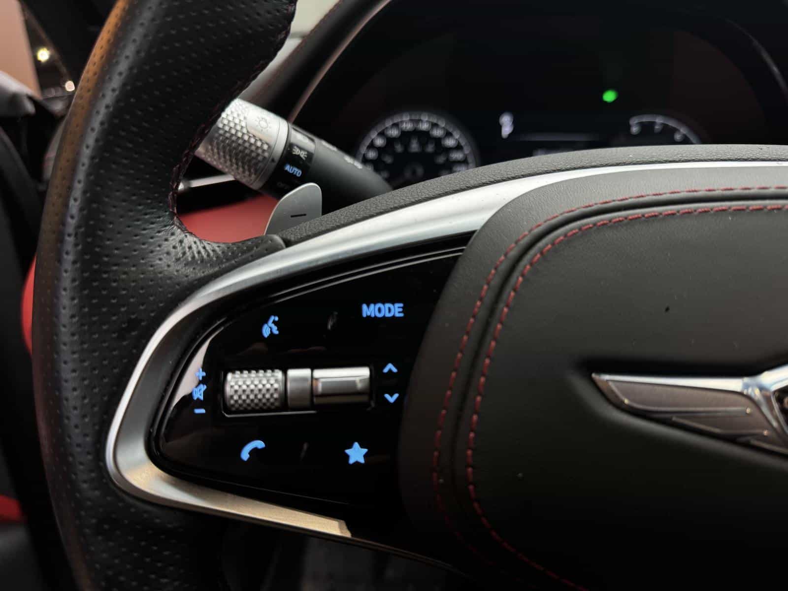 2022 Genesis GV70 Prestige 2.5T - Image 15