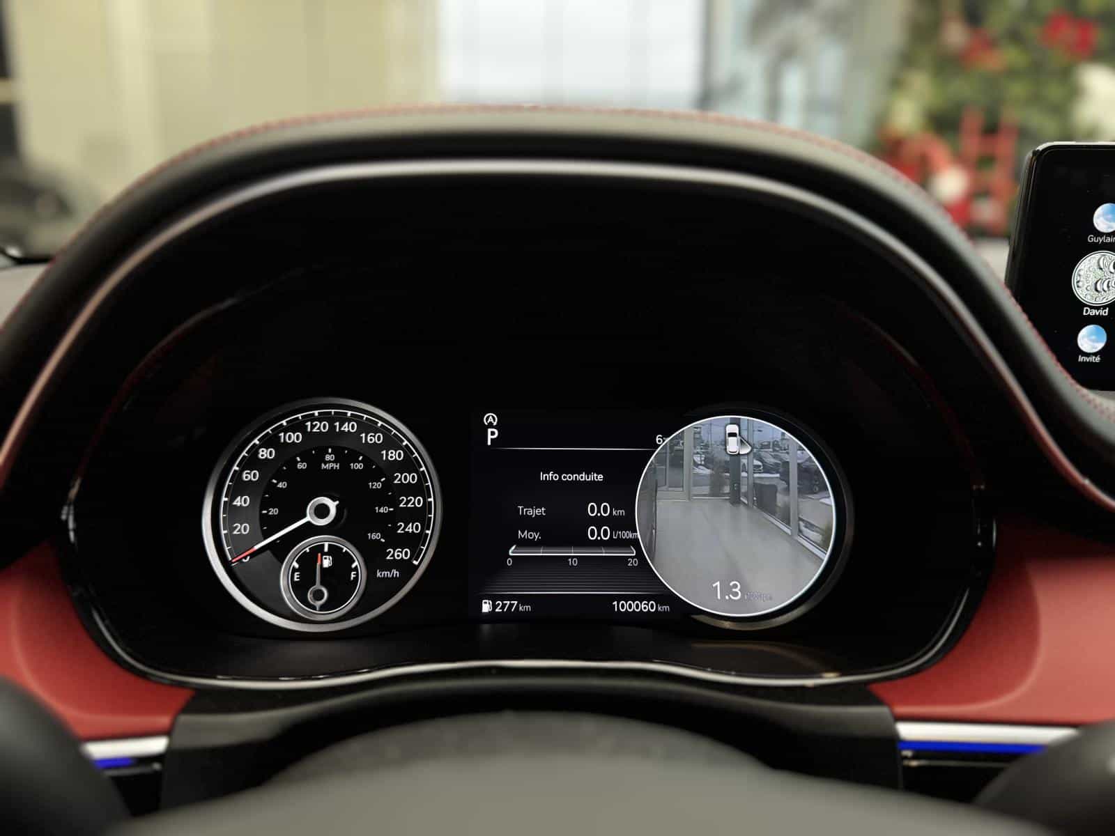 2022 Genesis GV70 Prestige 2.5T - Image 16