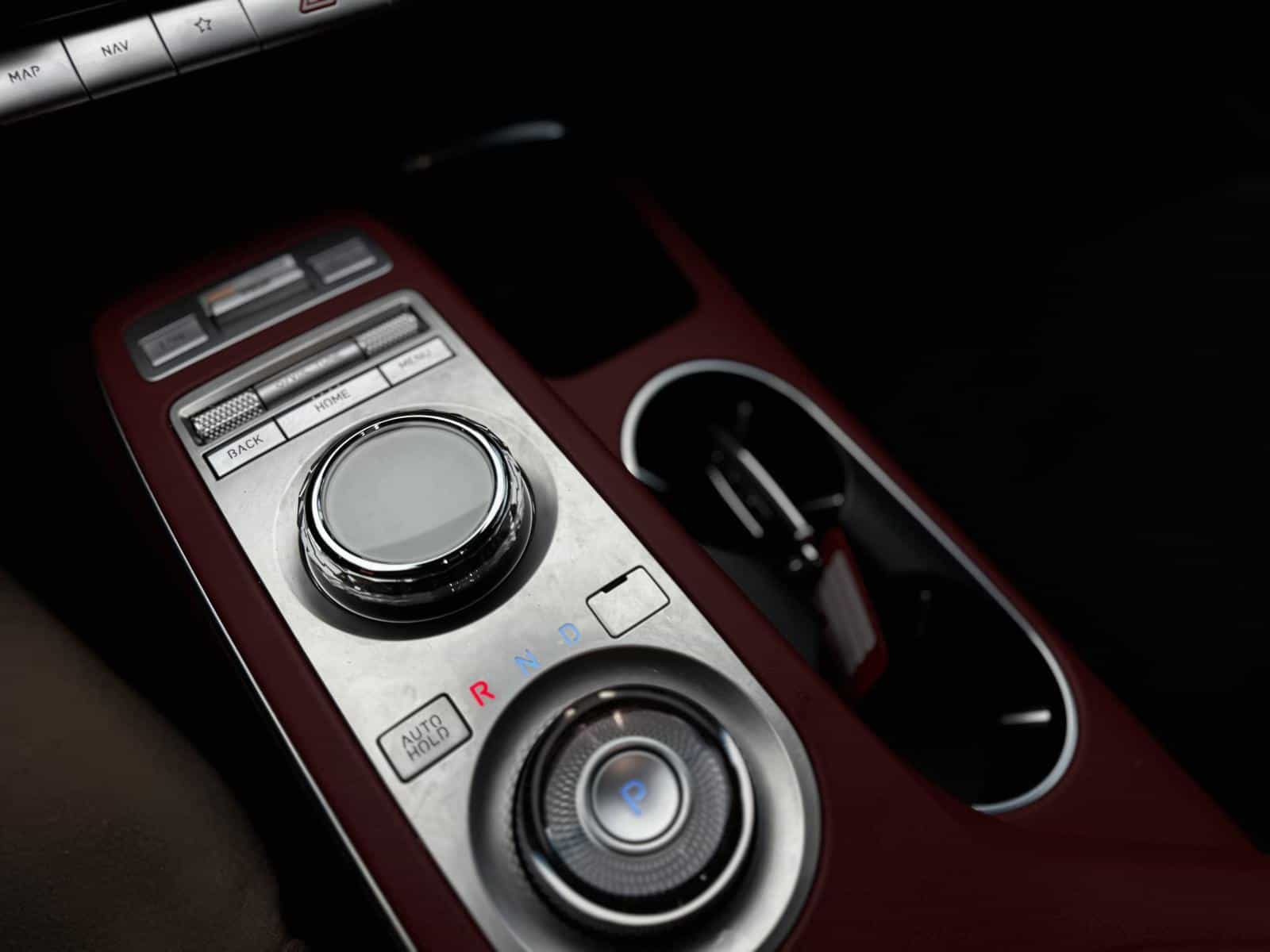 2022 Genesis GV70 Prestige 2.5T - Image 20