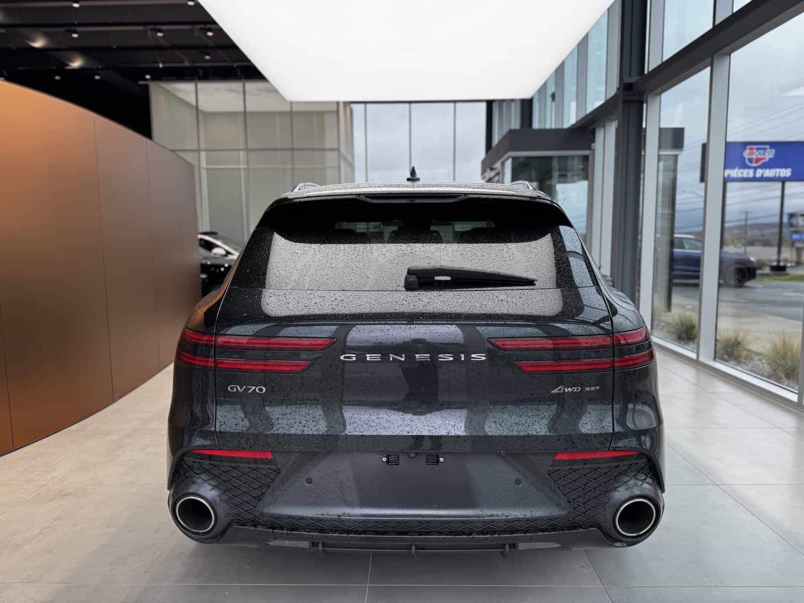 2022 Genesis GV70 Sport Plus 3.5T - Image 7