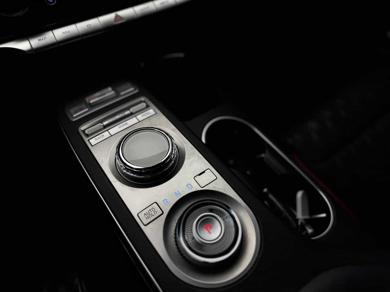 2022 Genesis GV70 Sport Plus 3.5T - Image 22