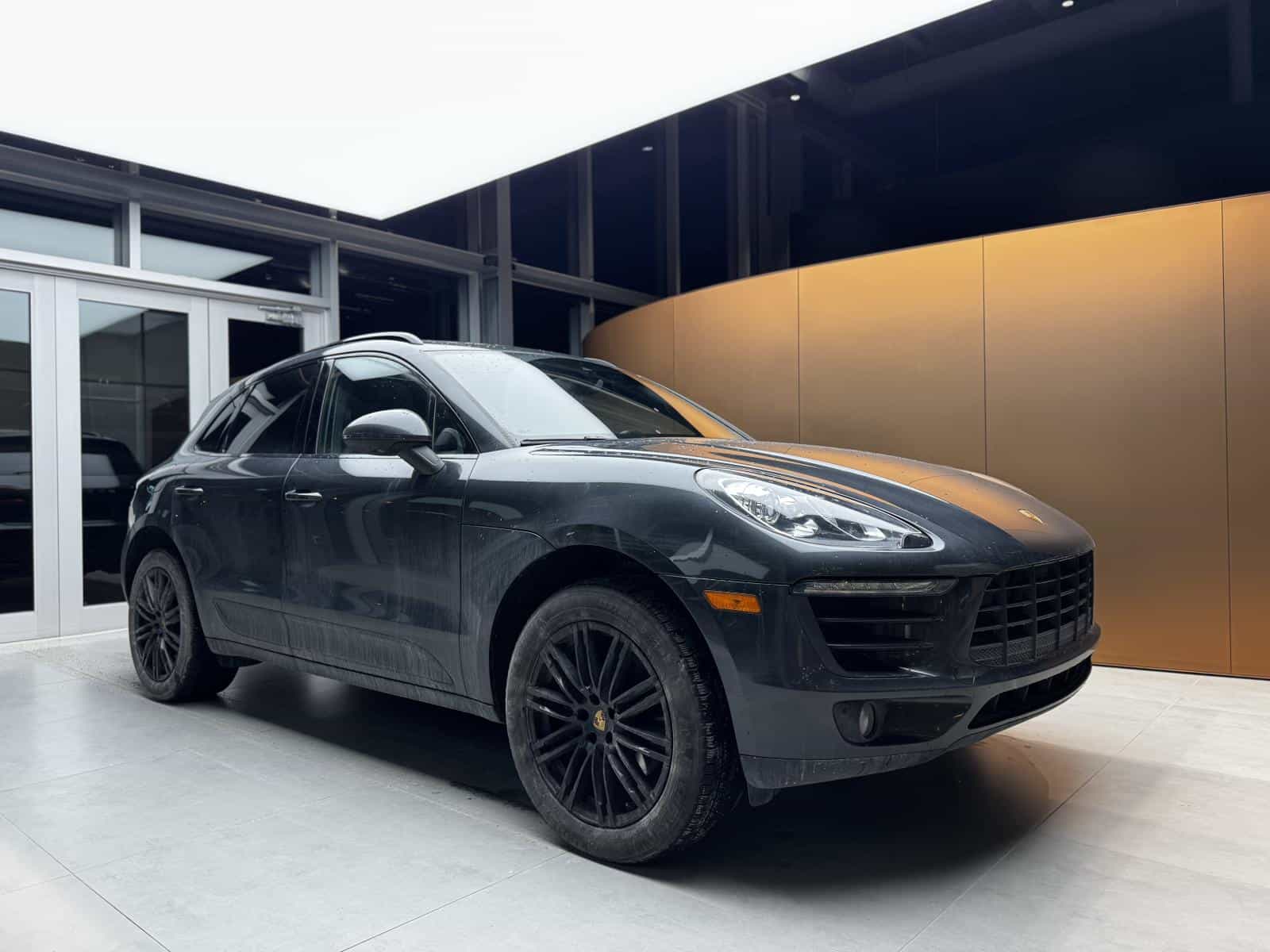 2018 Porsche Macan Base - Image 1