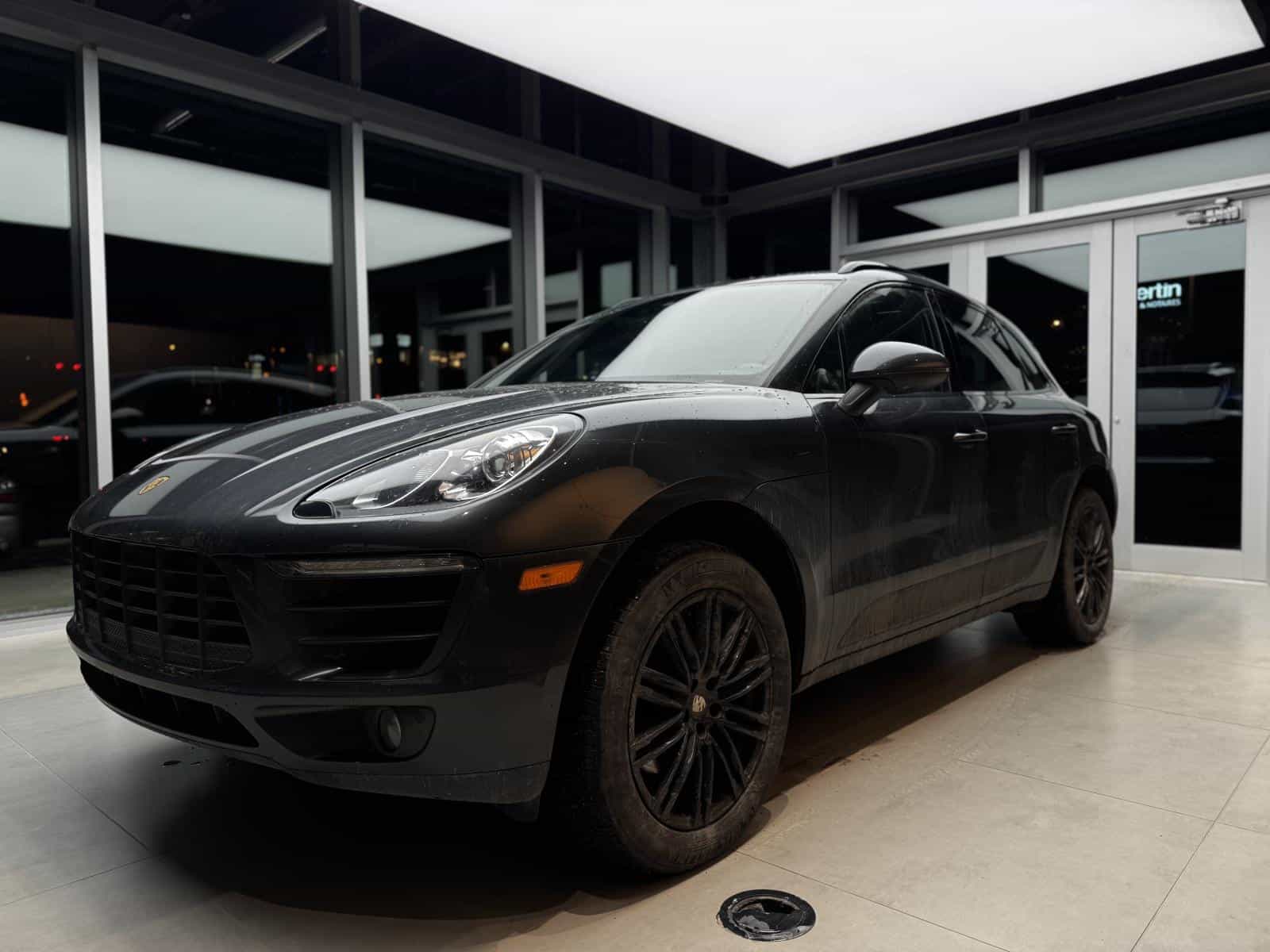 2018 Porsche Macan Base - Image 4