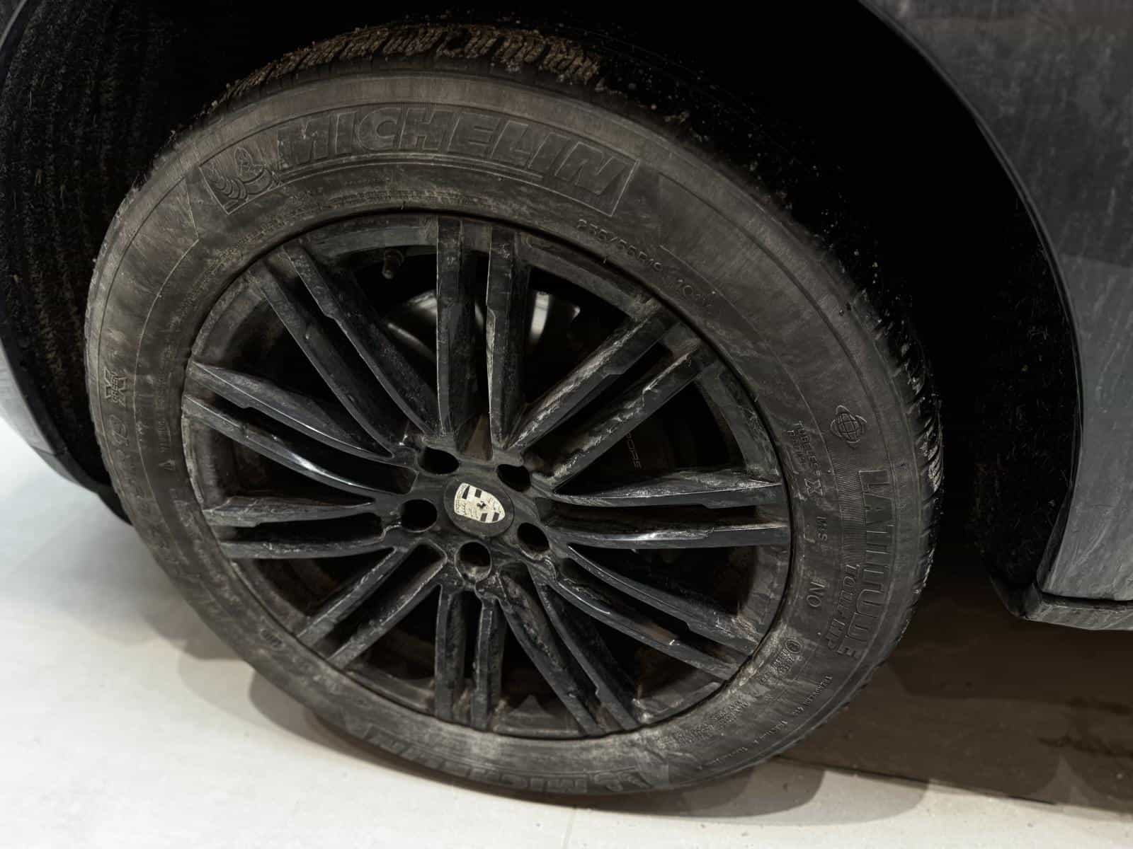 2018 Porsche Macan Base - Image 5