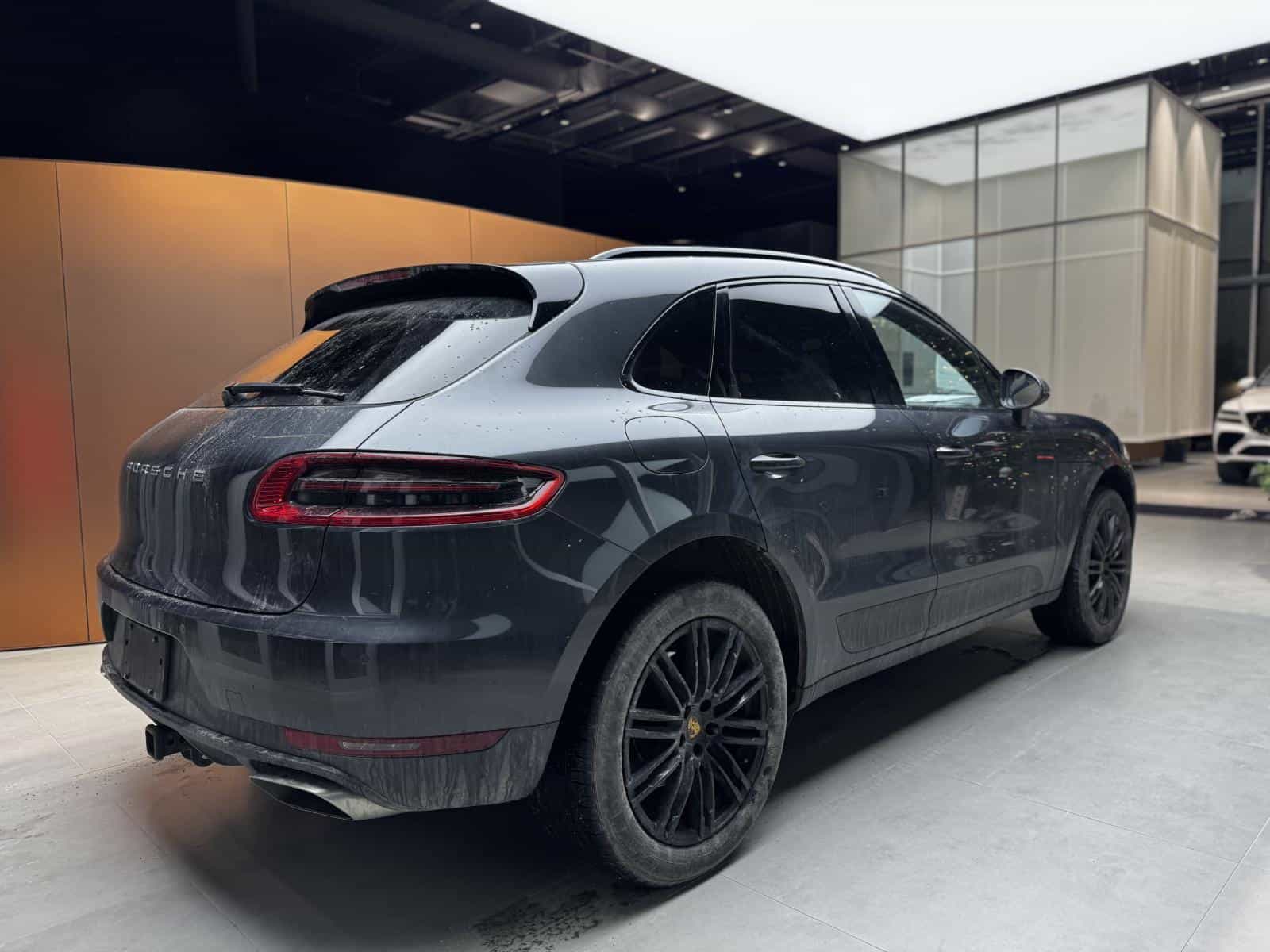 2018 Porsche Macan Base - Image 8