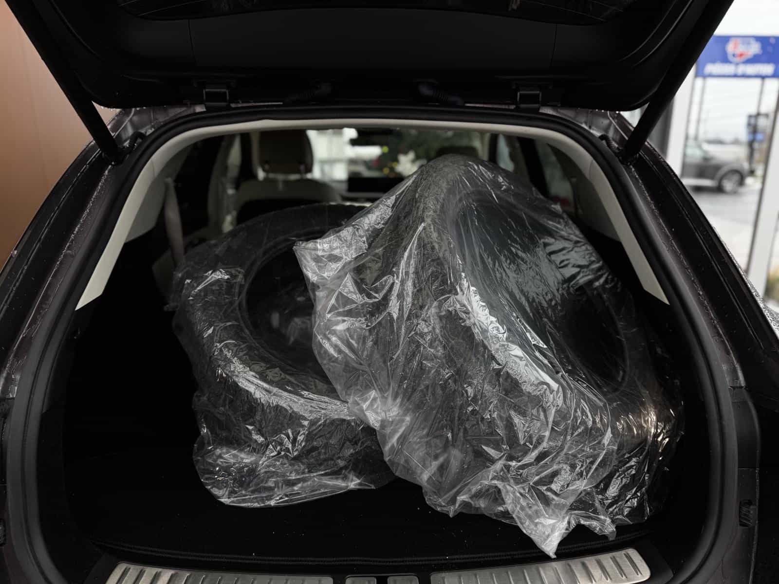 2022 Genesis GV70 Advanced Plus 2.5T - Image 9