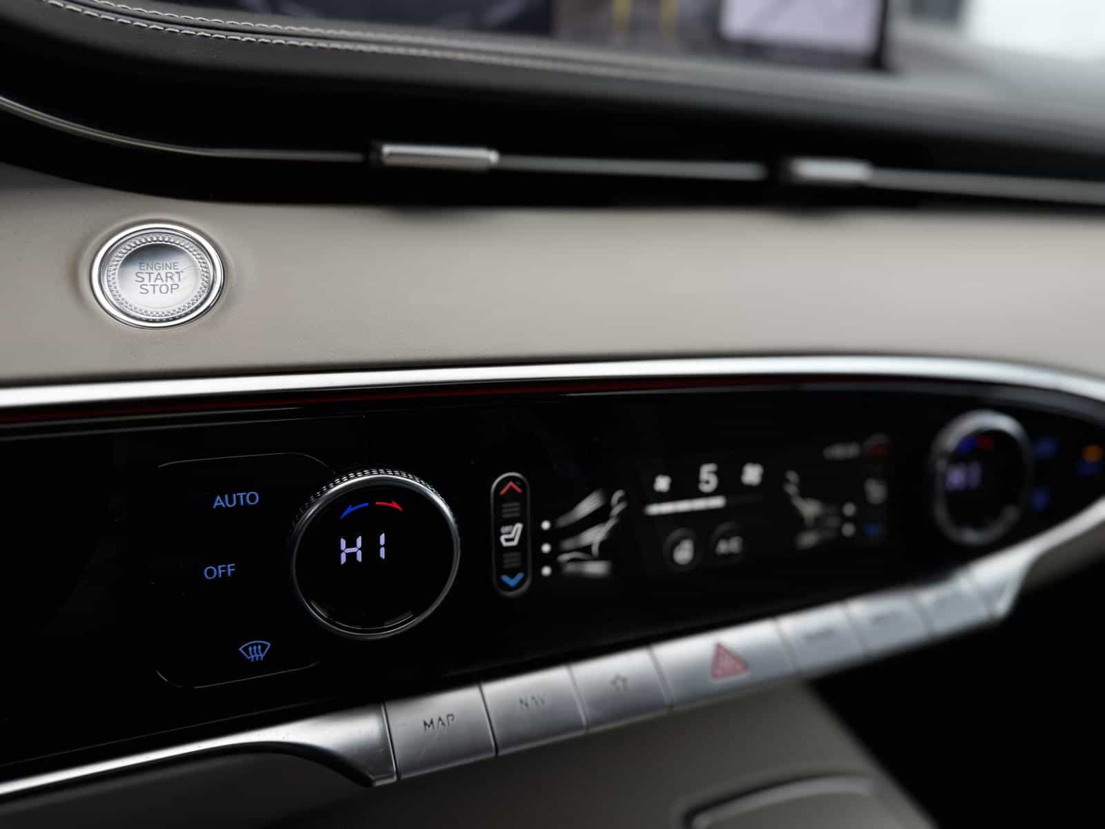 2022 Genesis GV70 Advanced Plus 2.5T - Image 22