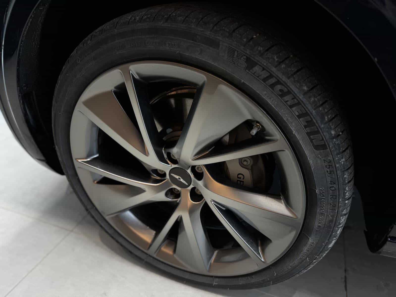 2025 Genesis GV70 Advanced Plus 2.5T - Image 5