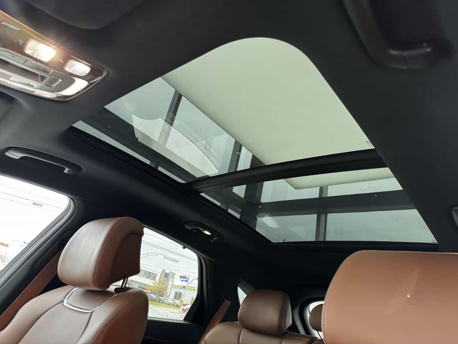 2025 Genesis GV70 Advanced Plus 2.5T - Image 15