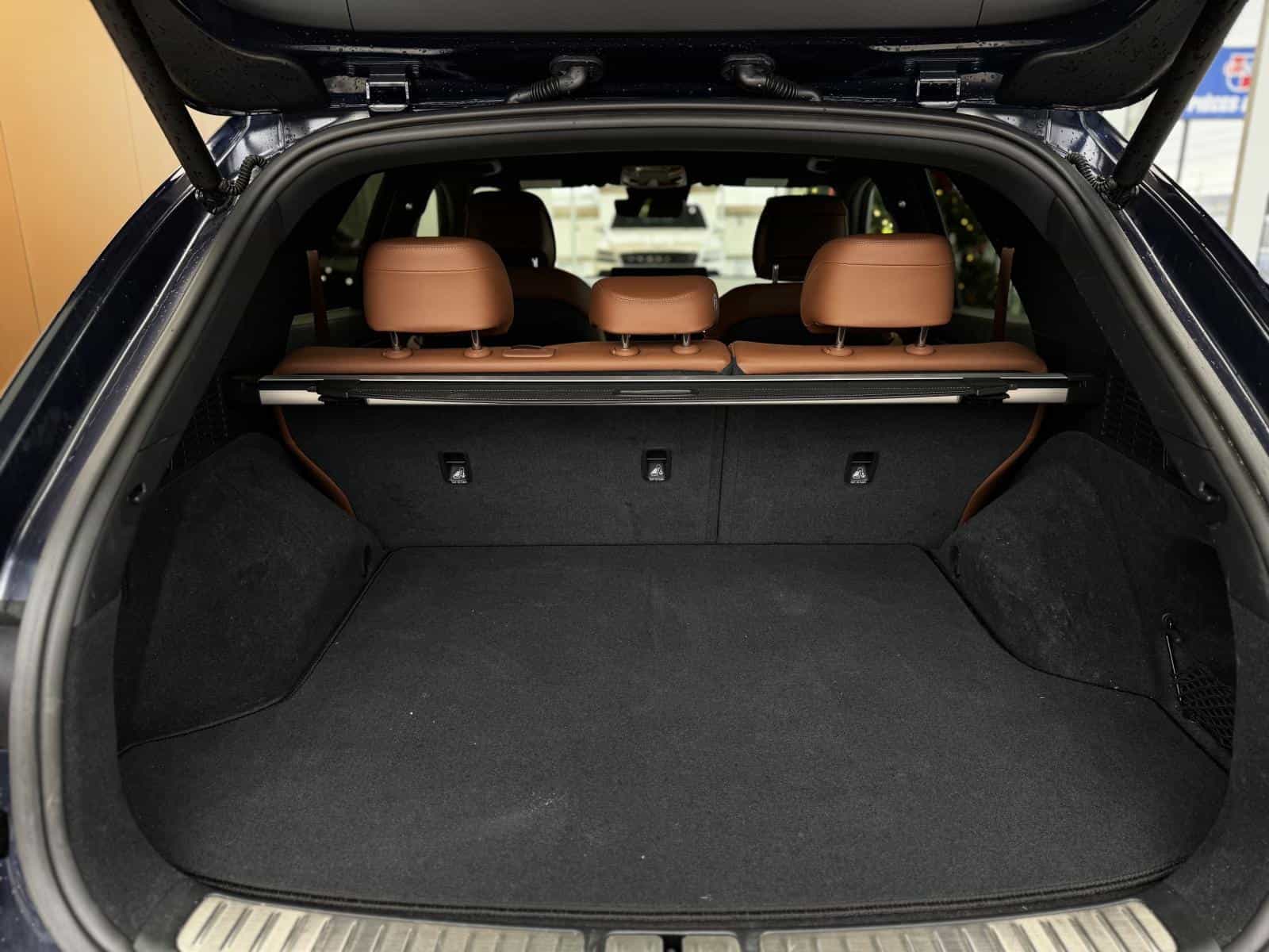 2025 Genesis GV70 Advanced 2.5T - Image 9