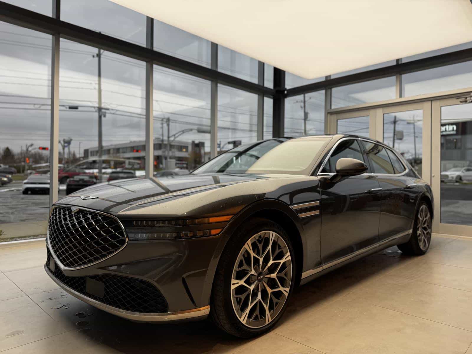 2023 Genesis G90 3.5T e-SC - Image 4