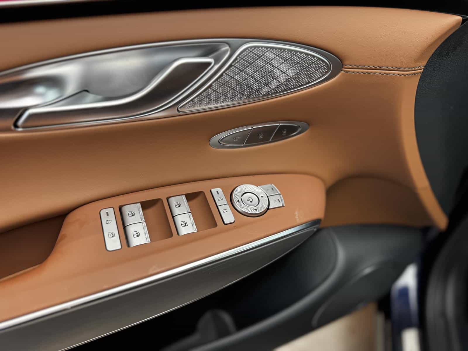 2026 Genesis GV70 Advanced Tech 2.5T - Image 13