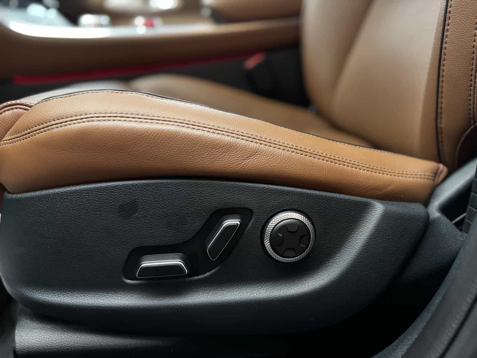 2026 Genesis GV70 Advanced Tech 2.5T - Image 14