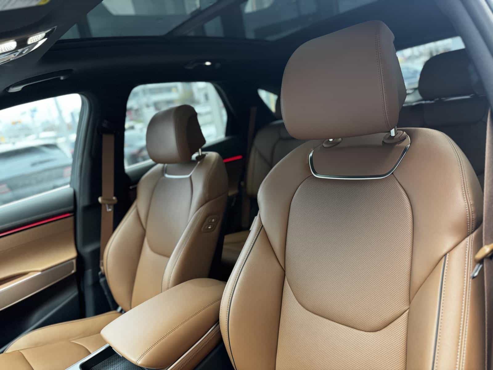 2026 Genesis GV70 Advanced Tech 2.5T - Image 16