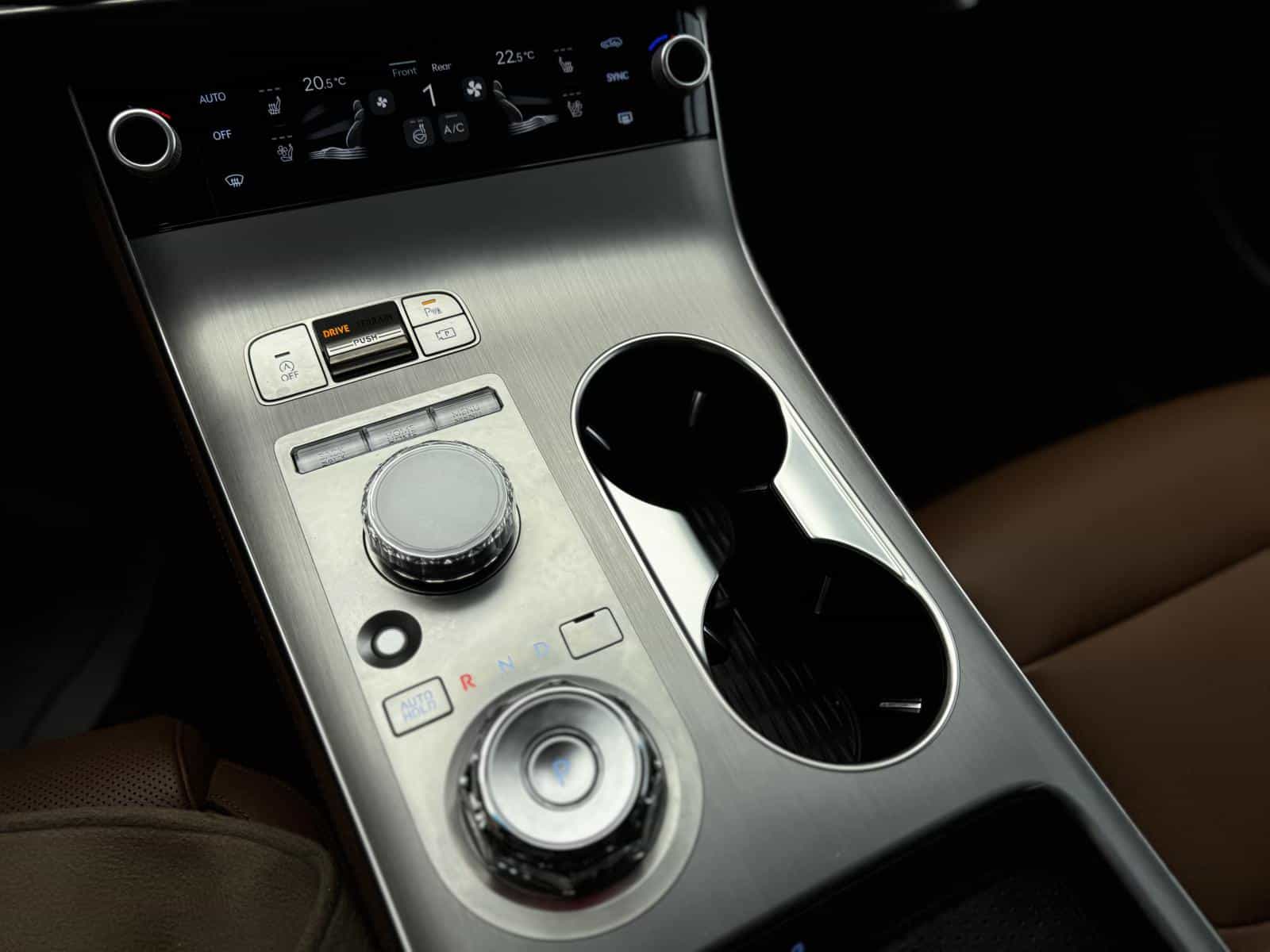 2026 Genesis GV70 Advanced Tech 2.5T - Image 23