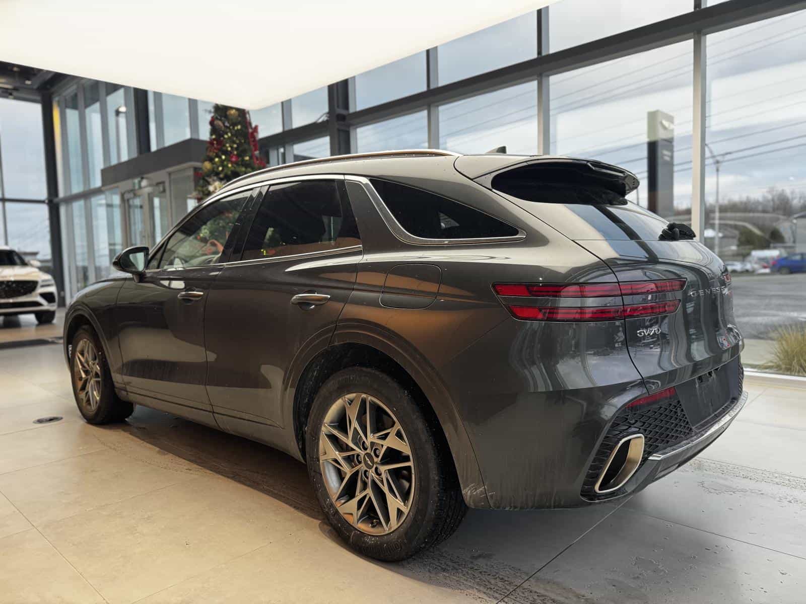 2025 Genesis GV70 Advanced 2.5T - Image 6