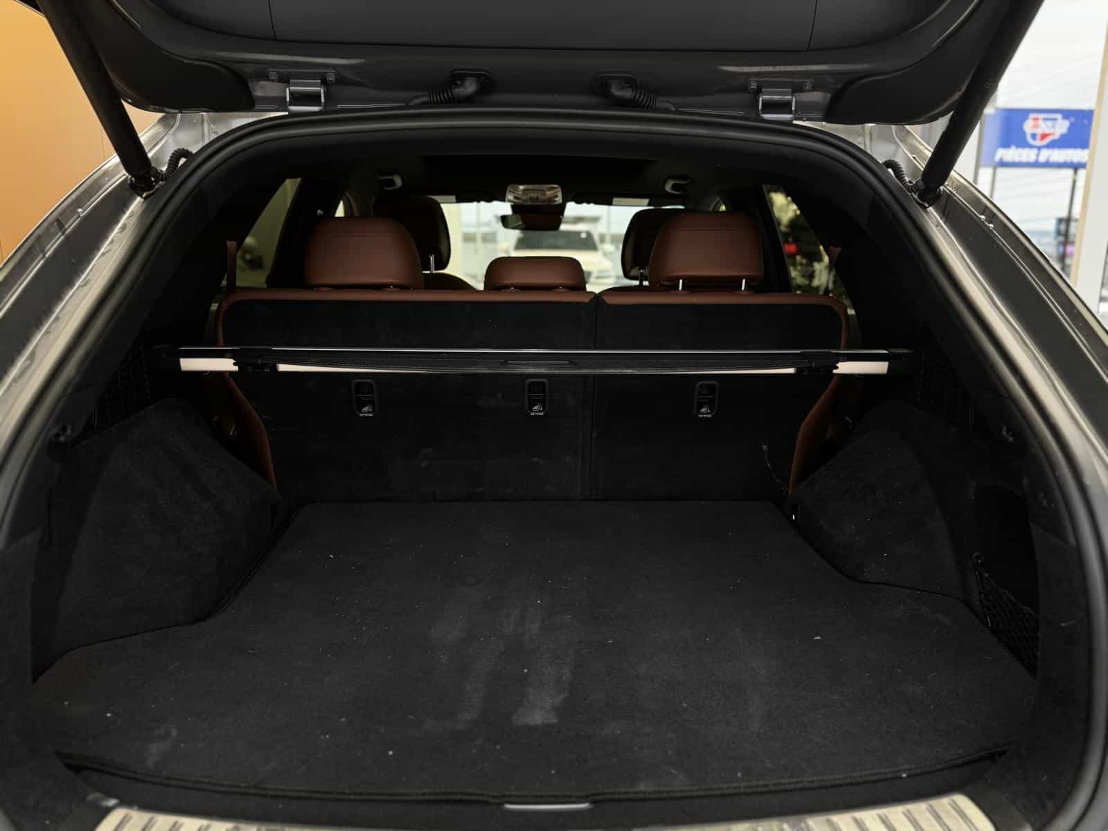 2025 Genesis GV70 Advanced 2.5T - Image 9