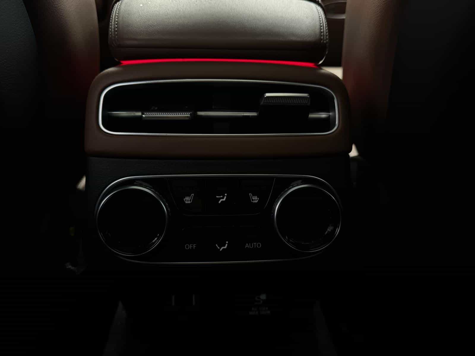 2025 Genesis GV70 Advanced 2.5T - Image 12