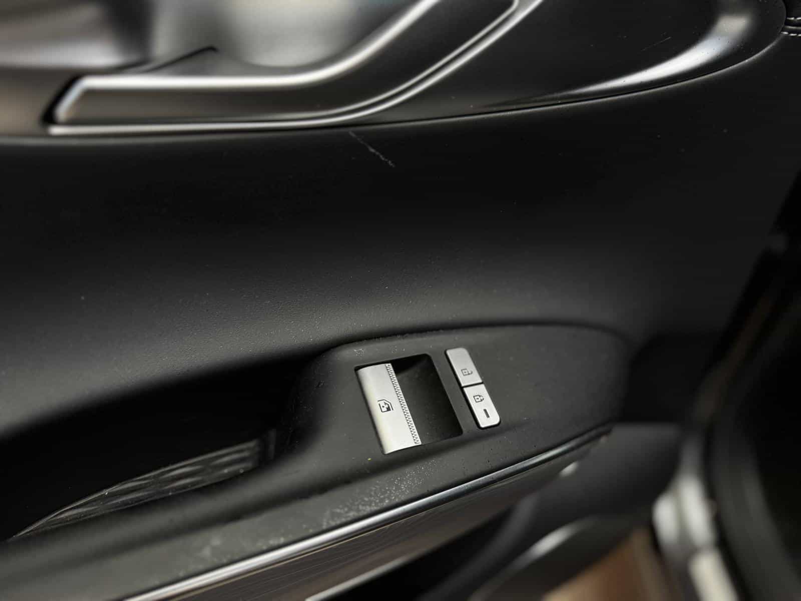 2025 Genesis GV70 Advanced 2.5T - Image 10