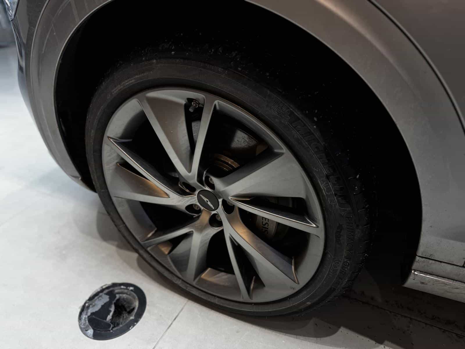 2024 Genesis GV70 Advanced Plus 2.5T - Image 5