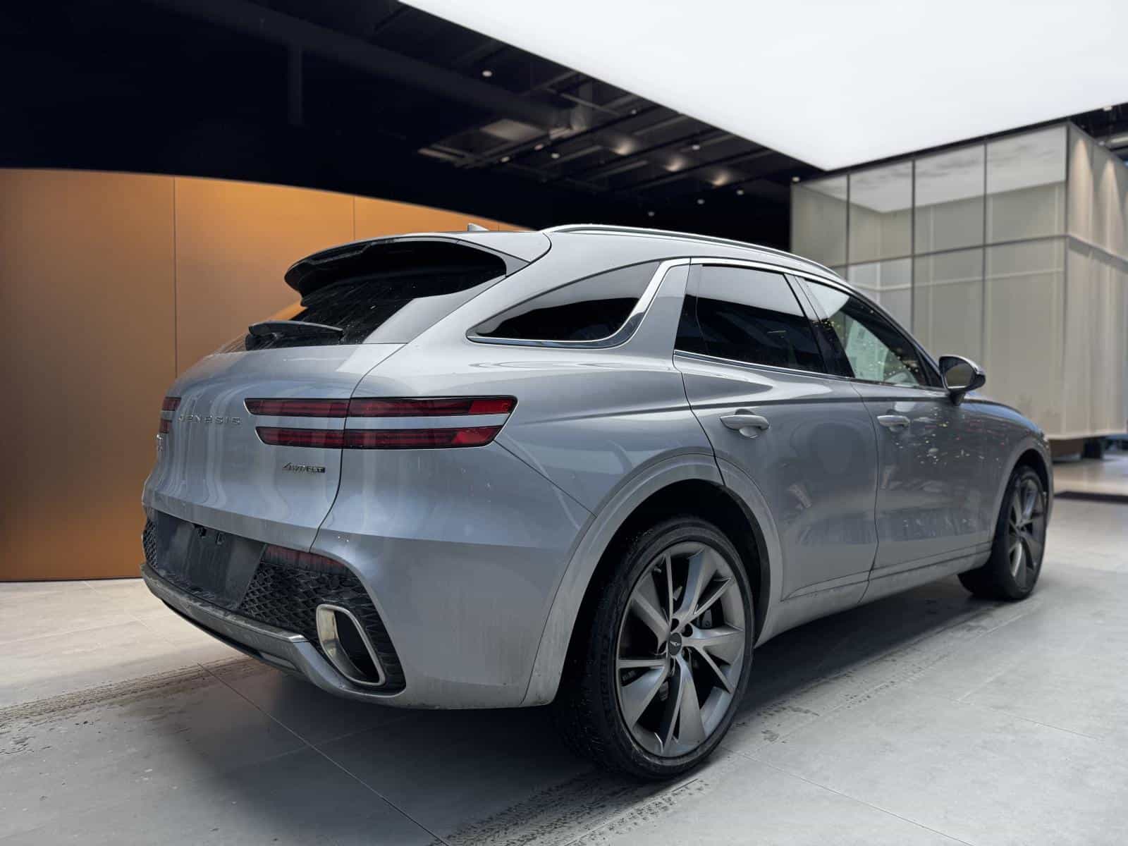 2024 Genesis GV70 Advanced Plus 2.5T - Image 8