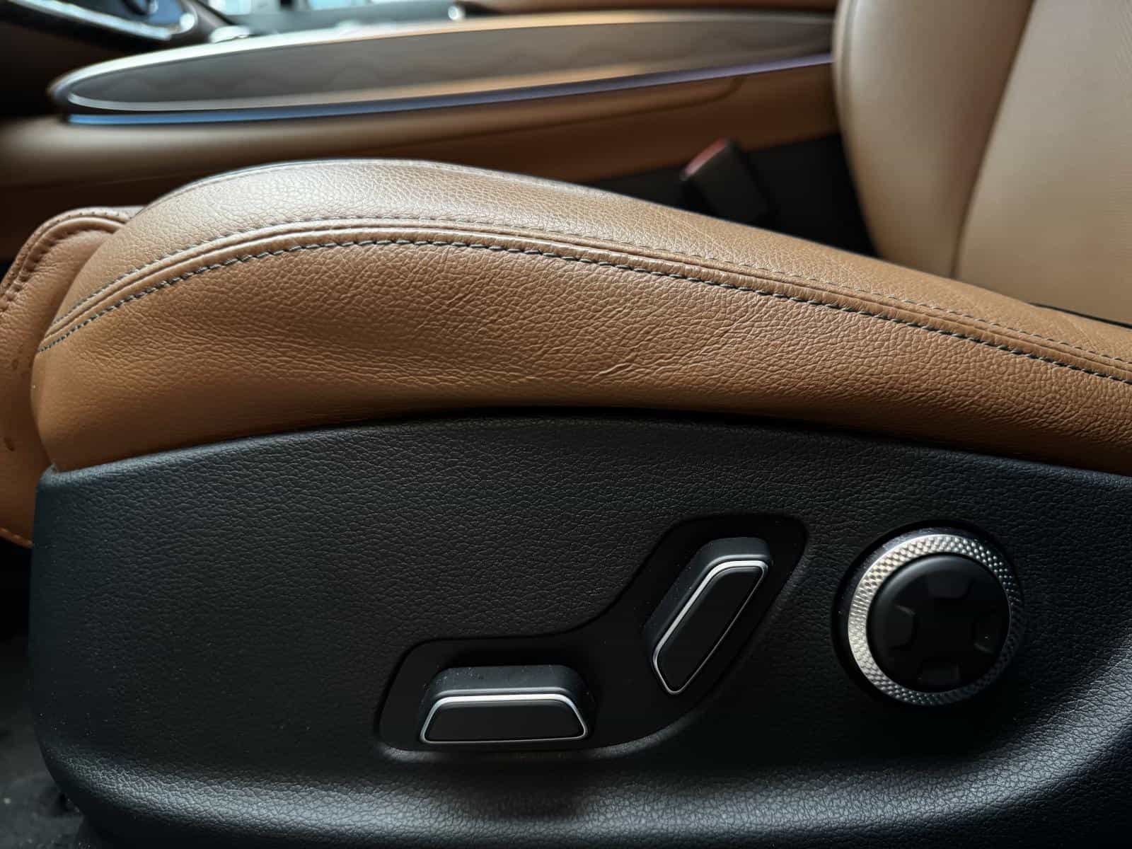 2024 Genesis GV70 Advanced Plus 2.5T - Image 14