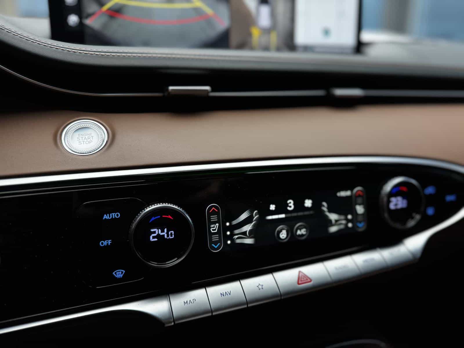 2024 Genesis GV70 Advanced Plus 2.5T - Image 22