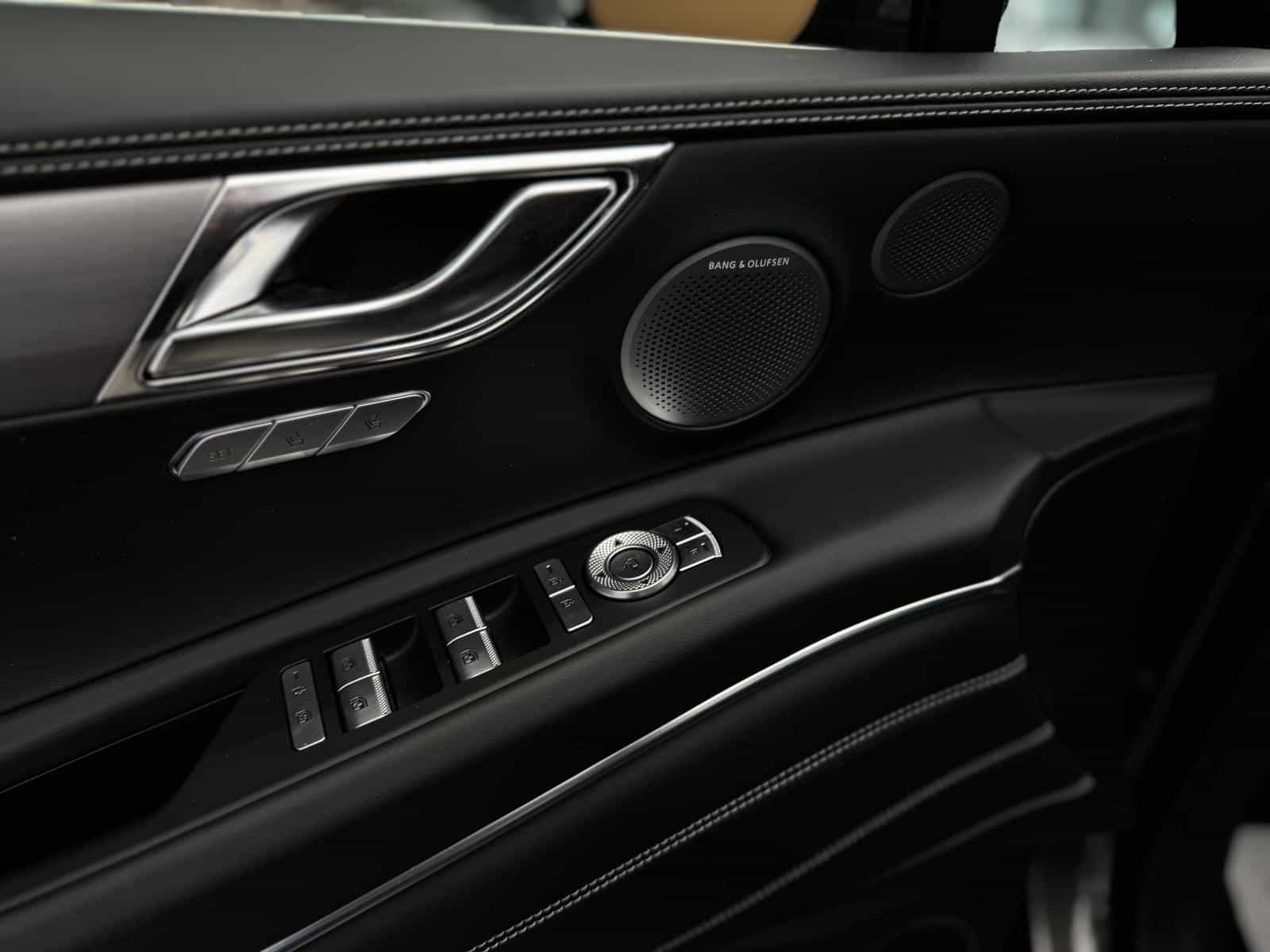 2025 Genesis GV80 2.5T ADVANCED TECHNOLOGY PACKAGE AWD - Image 13