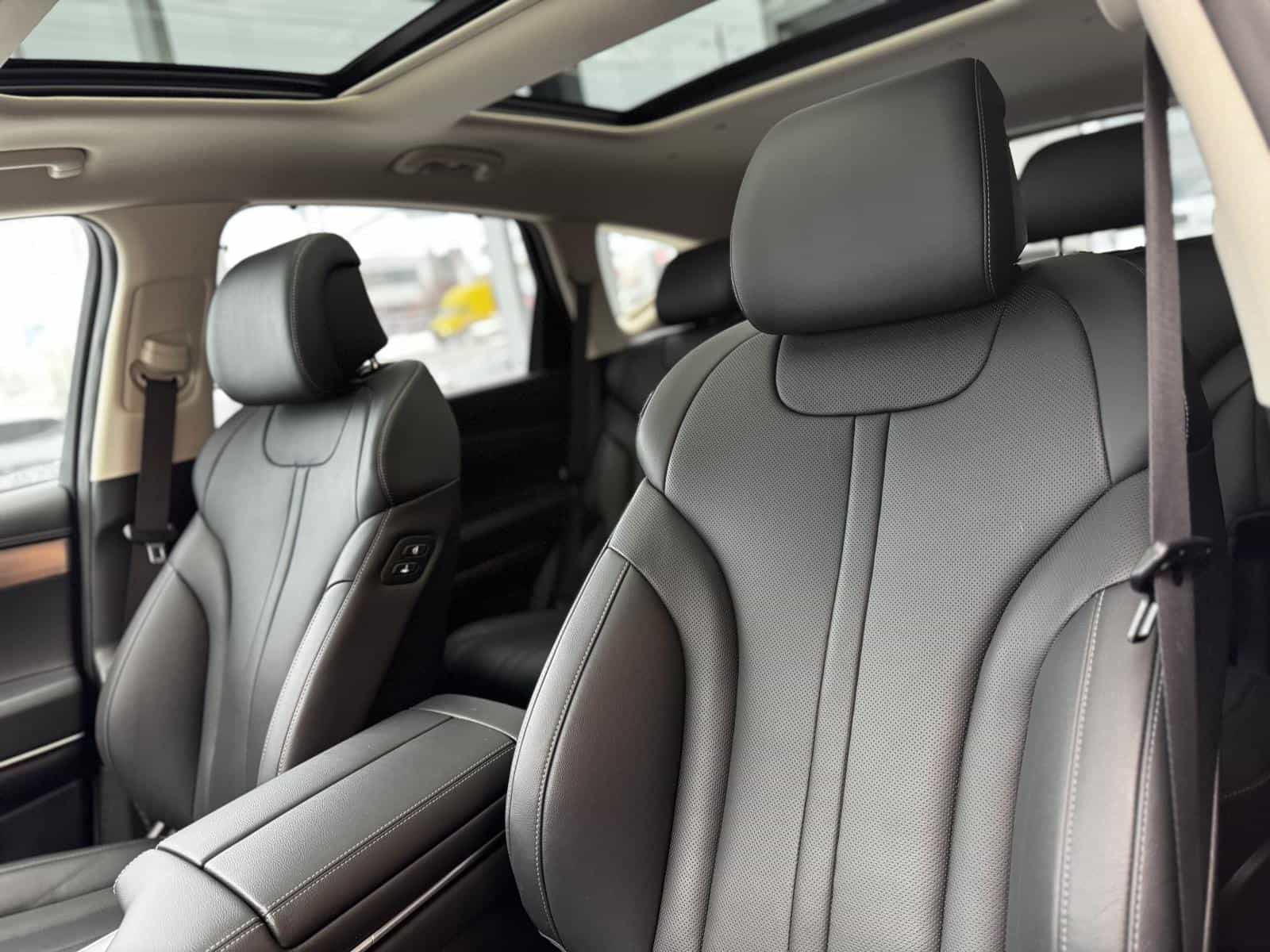 2025 Genesis GV80 2.5T ADVANCED TECHNOLOGY PACKAGE AWD - Image 16