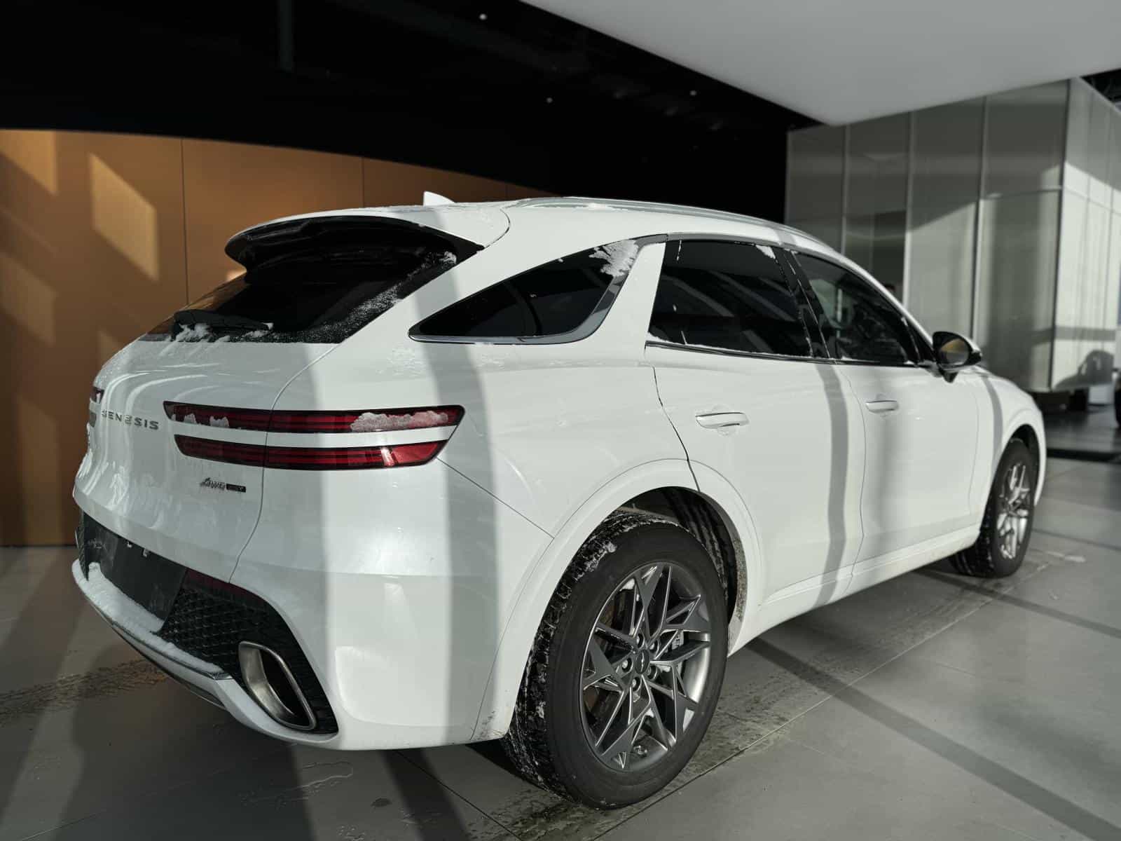 2024 Genesis GV70 Advanced 2.5T - Image 8