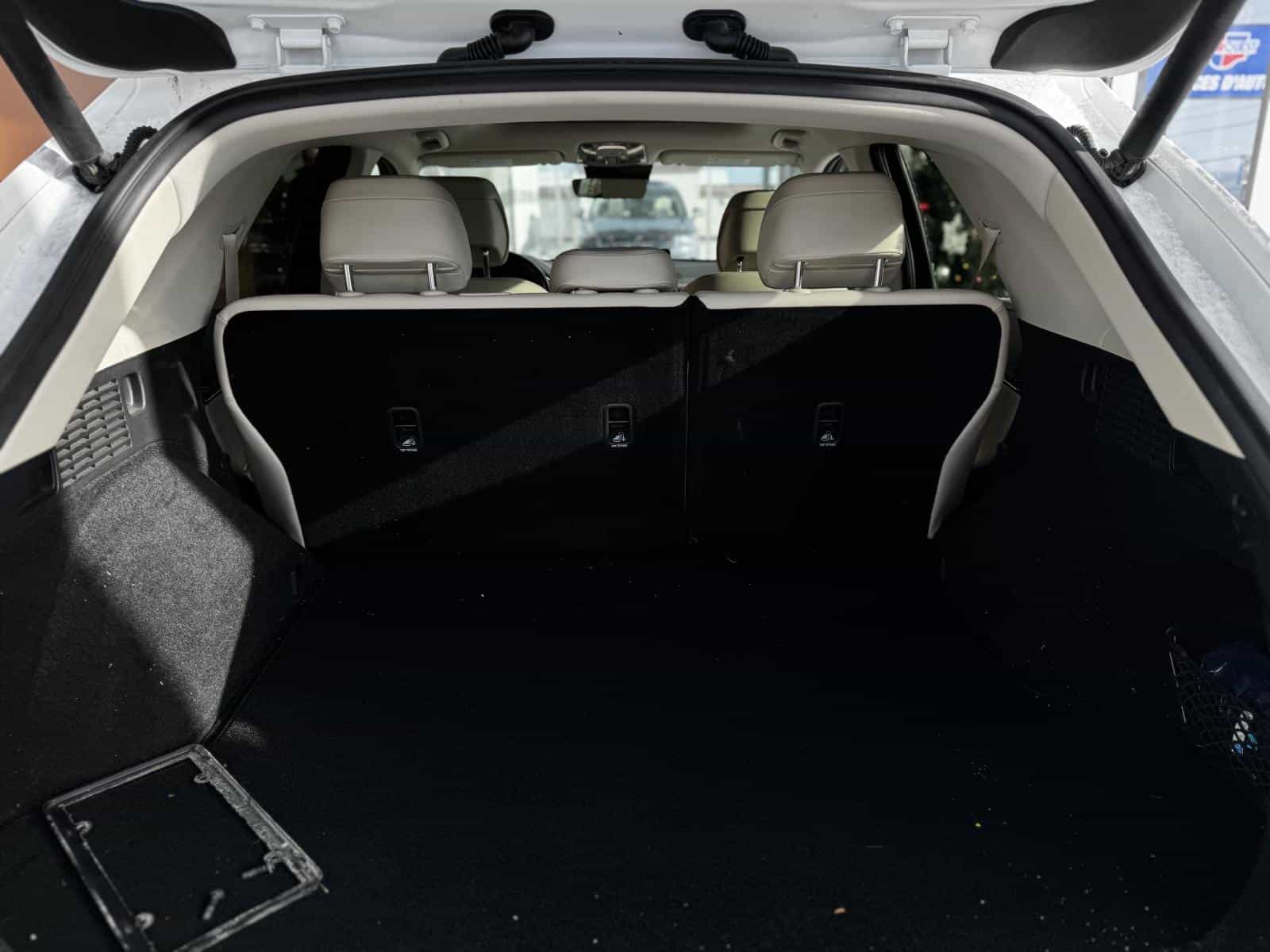 2024 Genesis GV70 Advanced 2.5T - Image 9