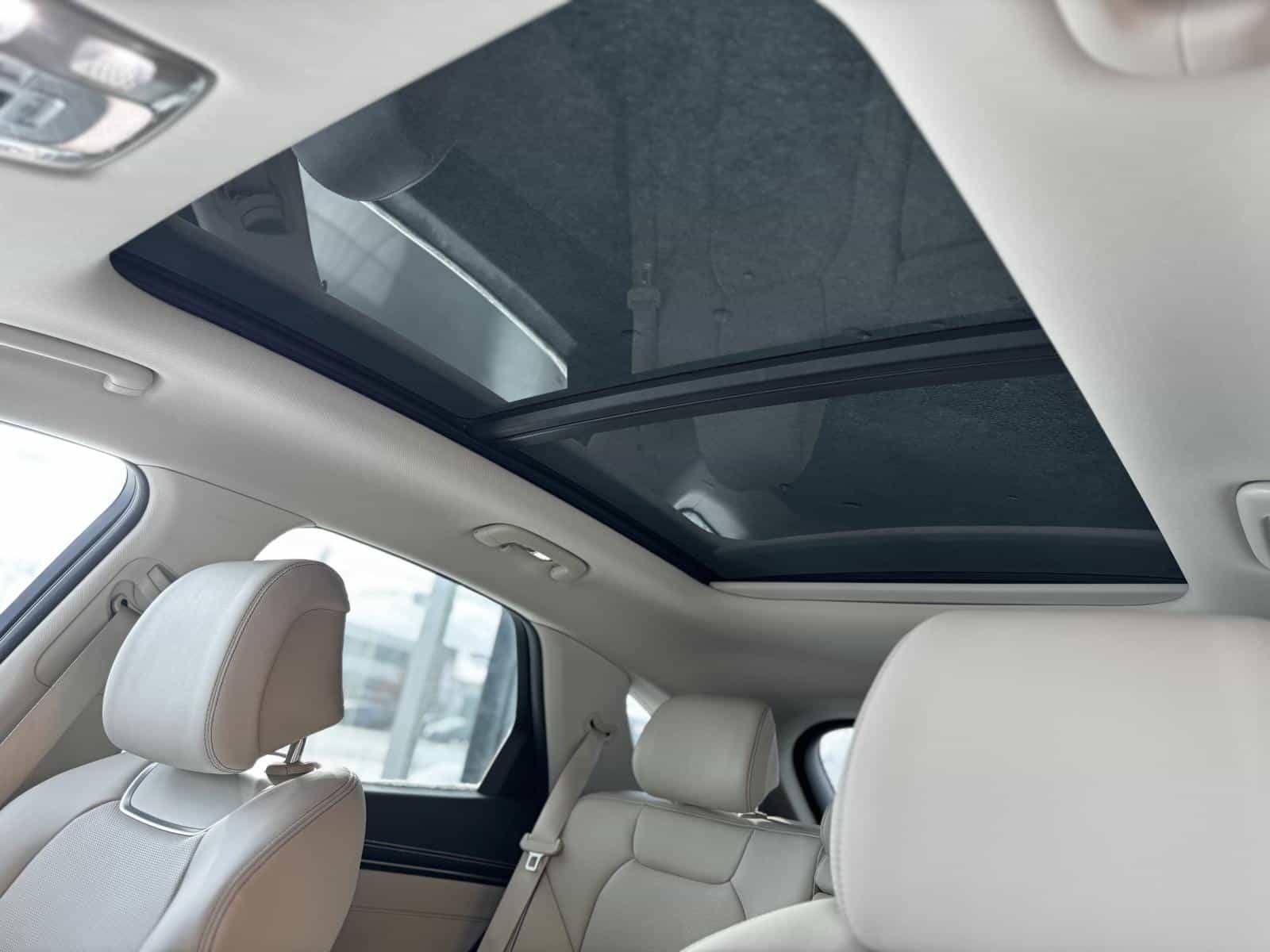 2024 Genesis GV70 Advanced 2.5T - Image 14