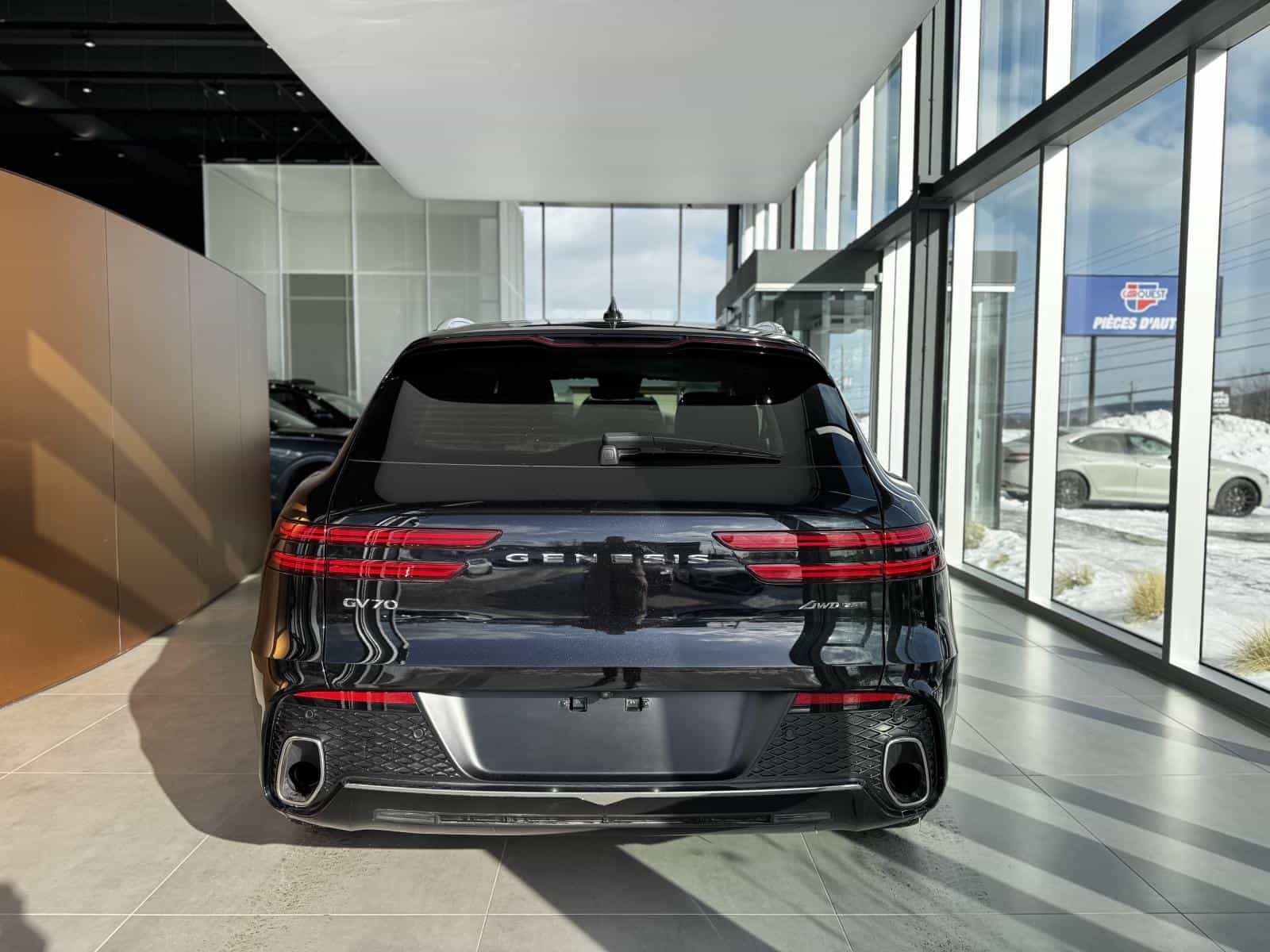 2024 Genesis GV70 Advanced 2.5T - Image 8