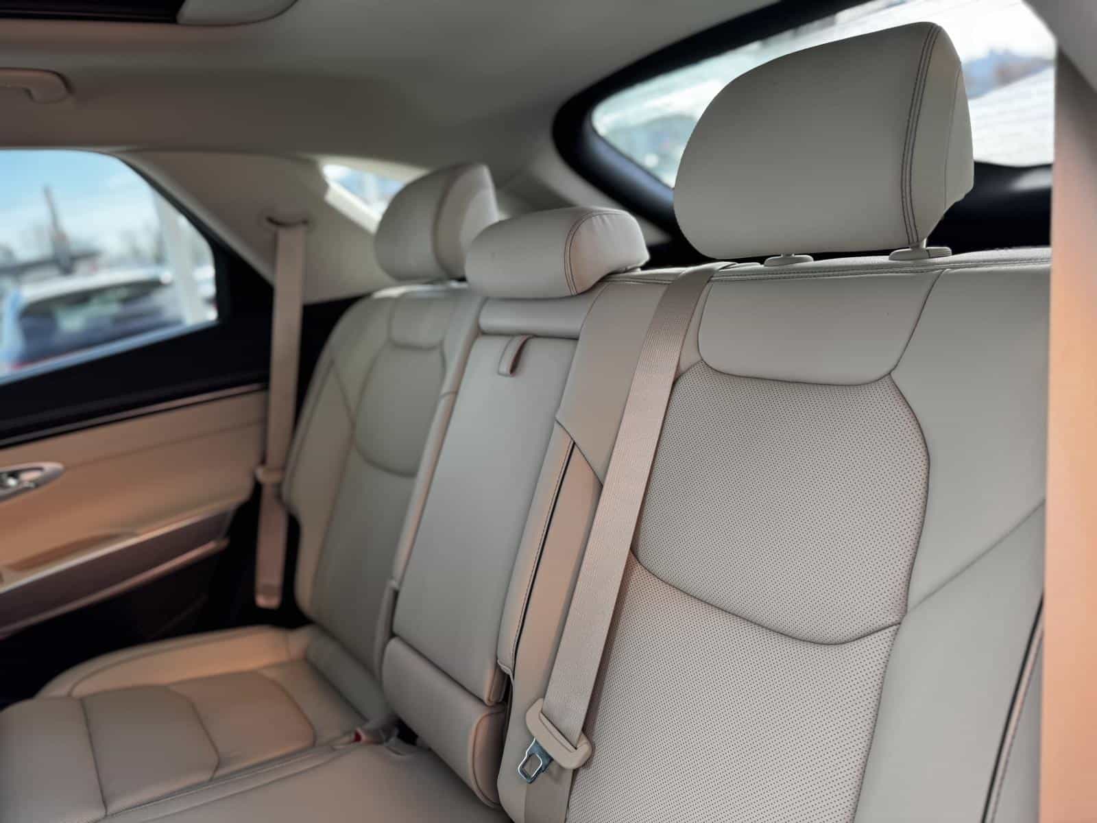 2024 Genesis GV70 Advanced 2.5T - Image 11