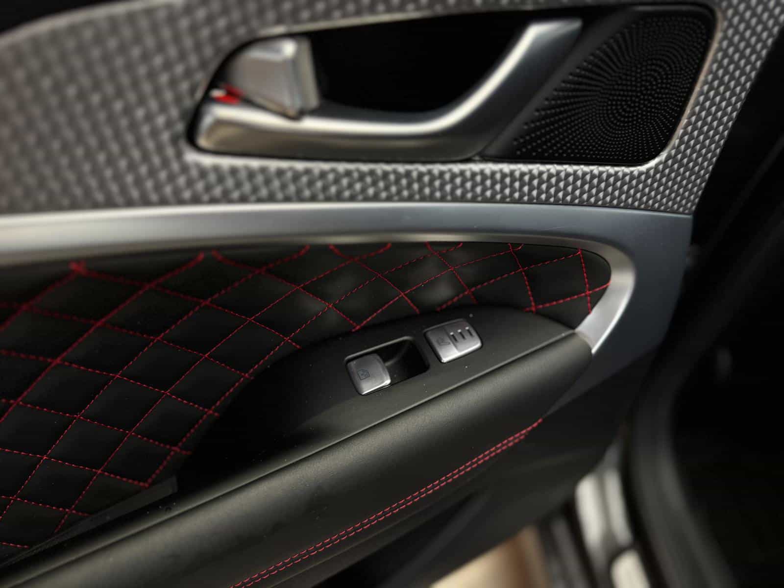 2023 Genesis G70 3.3T Sport - Image 10