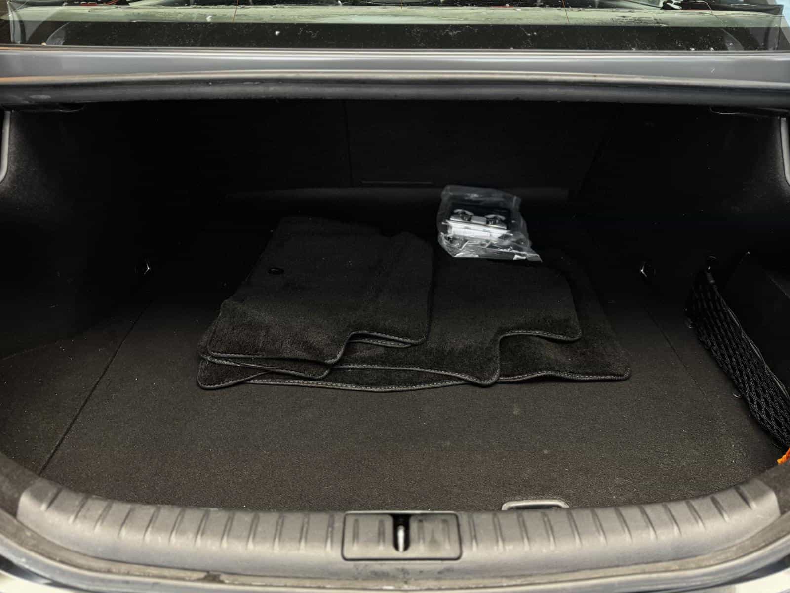 2023 Genesis G70 3.3T Sport - Image 9