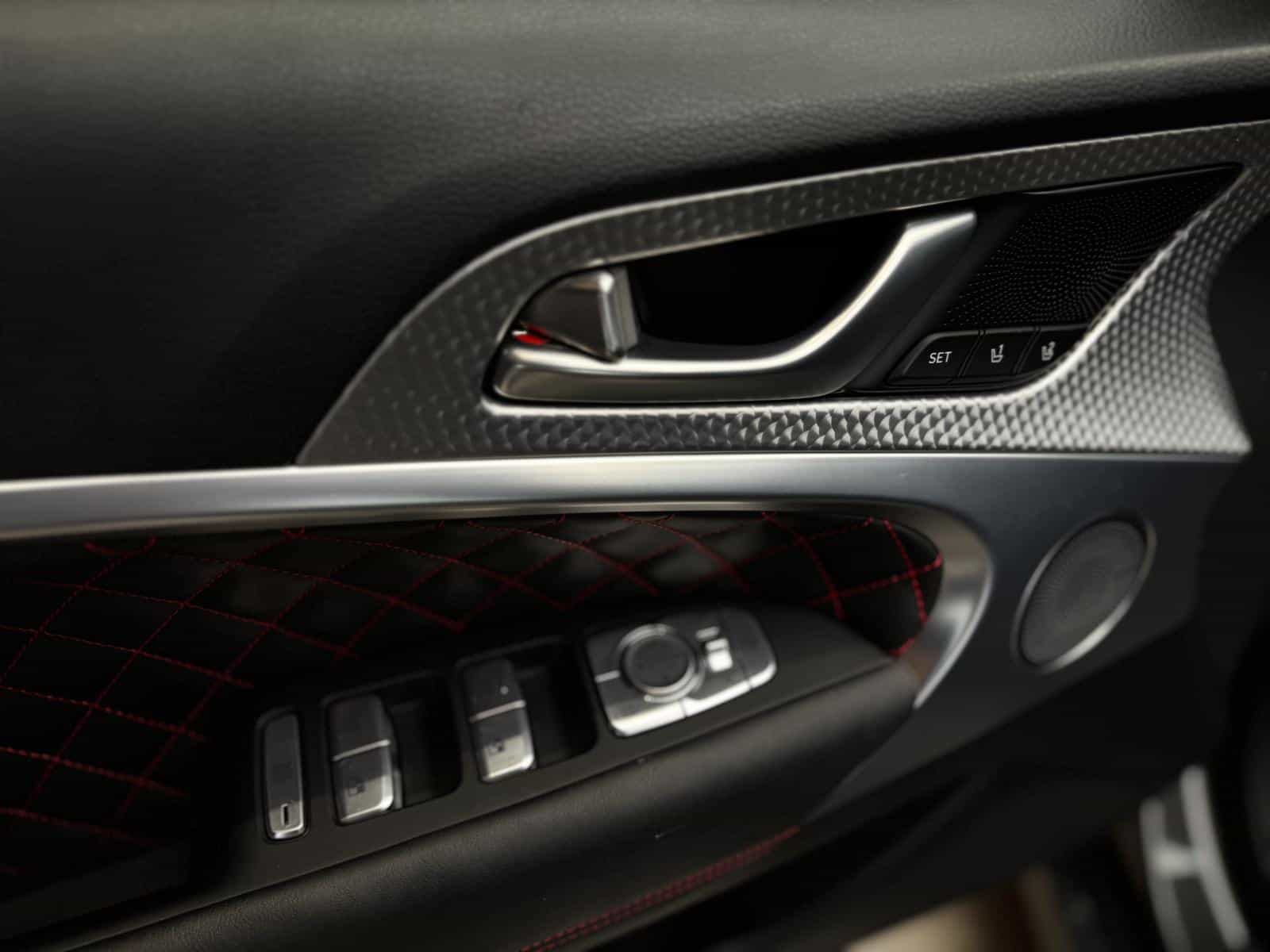 2023 Genesis G70 3.3T Sport - Image 12