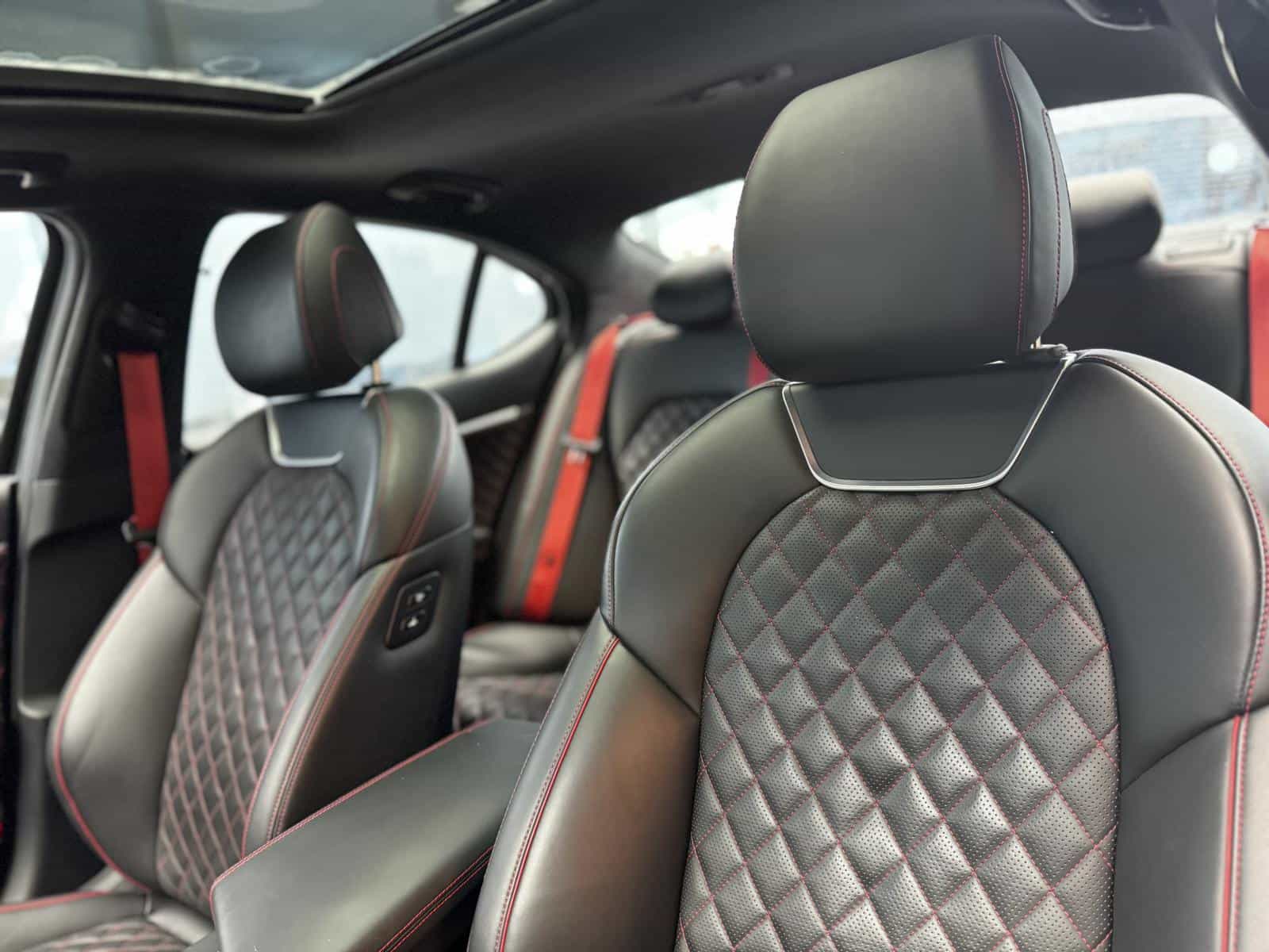 2023 Genesis G70 3.3T Sport - Image 15