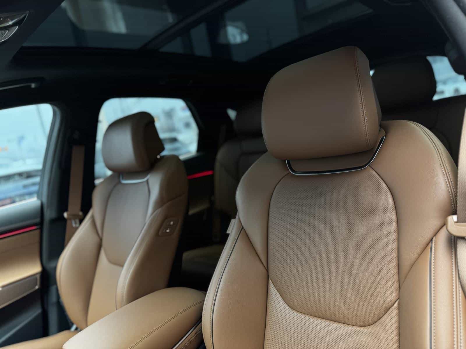 2026 Genesis GV70 Advanced Tech 2.5T - Image 14