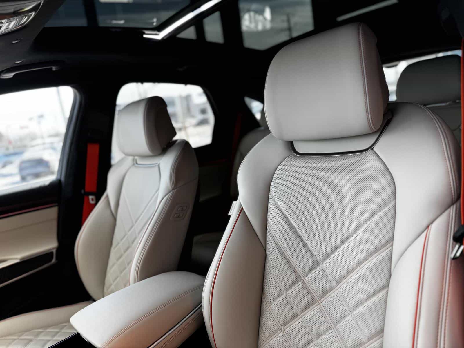 2026 Genesis GV70 Sport 3.5T - Image 17