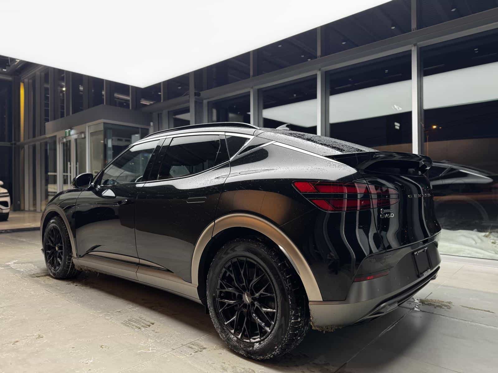 2023 Genesis GV60 Advanced - Image 5