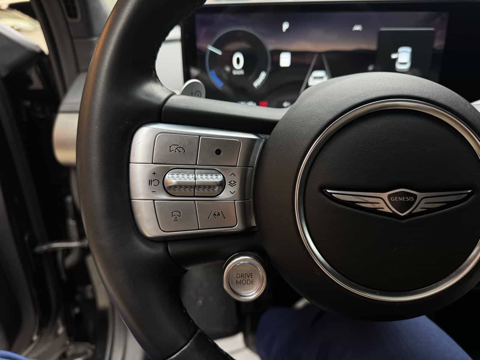 2023 Genesis GV60 Advanced - Image 16