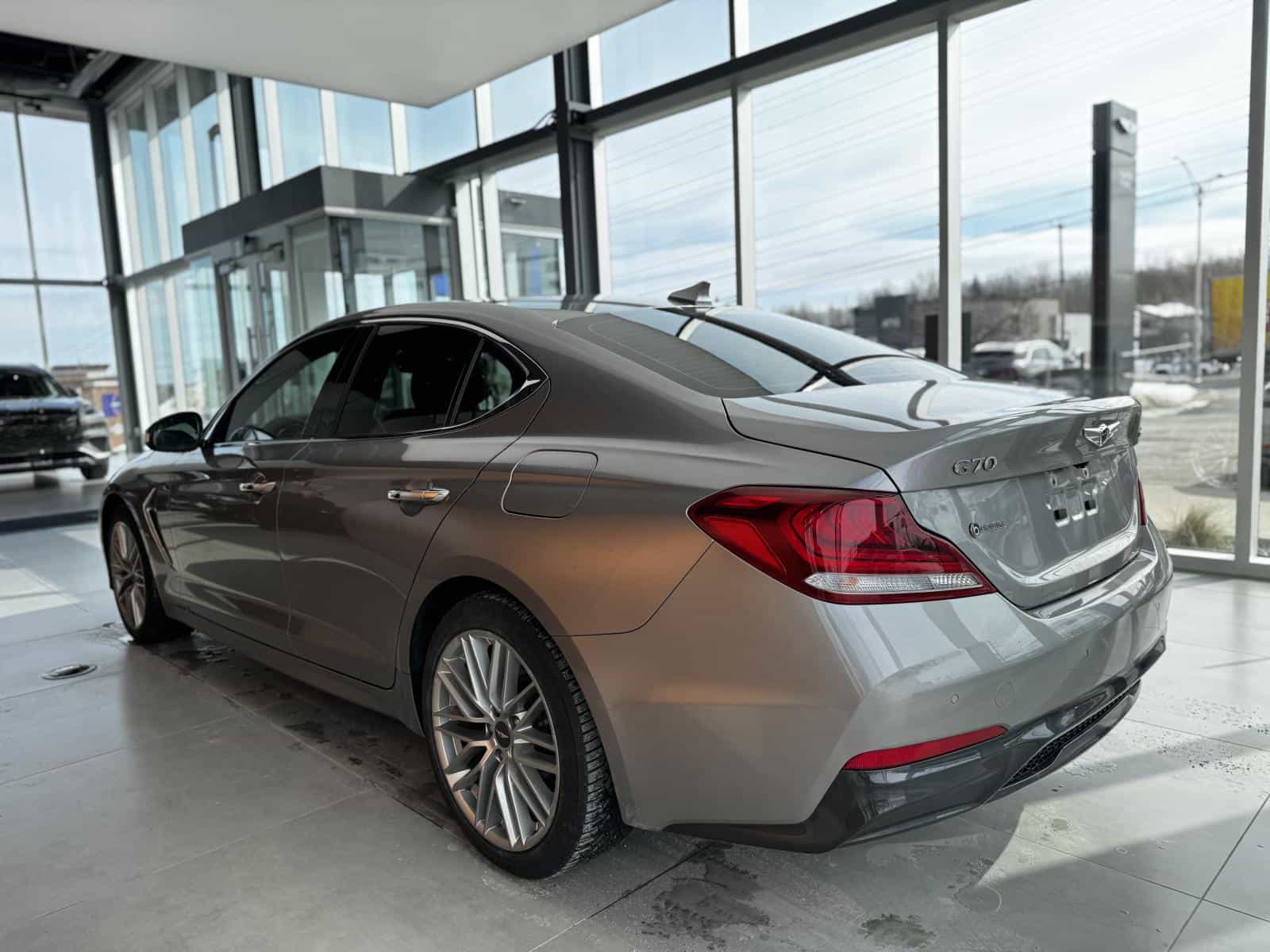 2021 Genesis G70 Elite 2.0T - Image 6