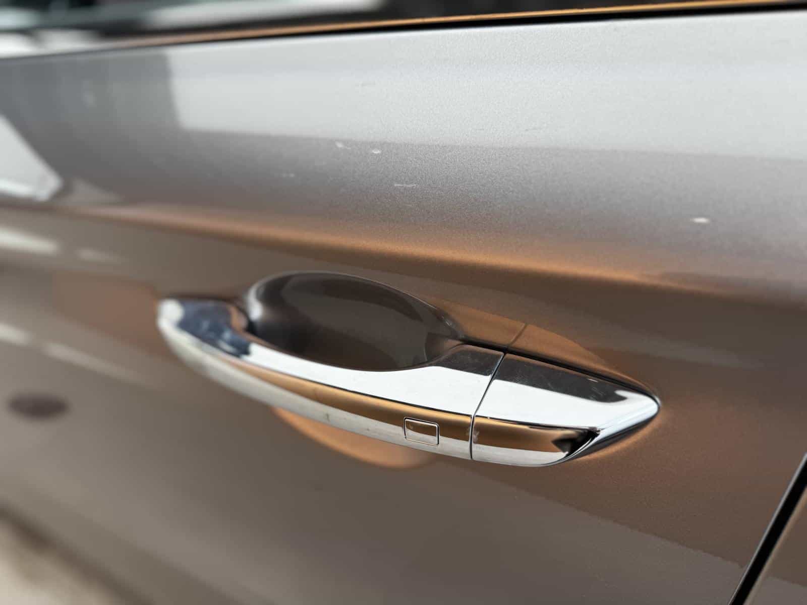 2021 Genesis G70 Elite 2.0T - Image 12