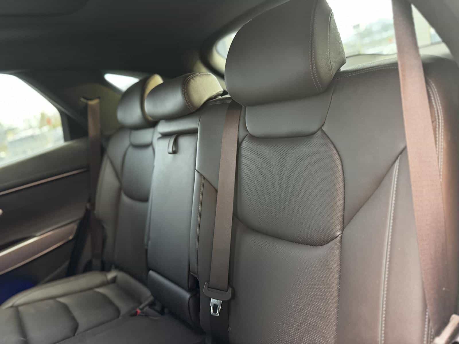 2025 Genesis GV70 Advanced 2.5T - Image 11