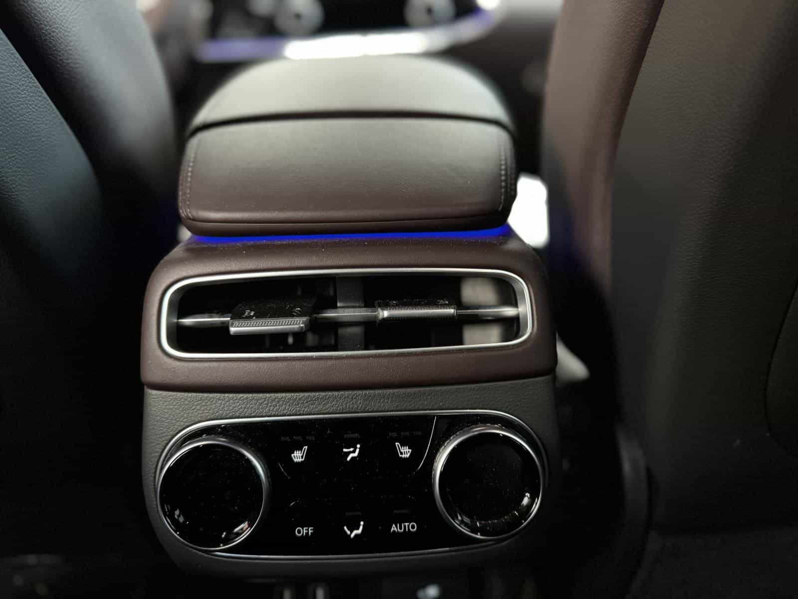 2025 Genesis GV70 Advanced 2.5T - Image 12