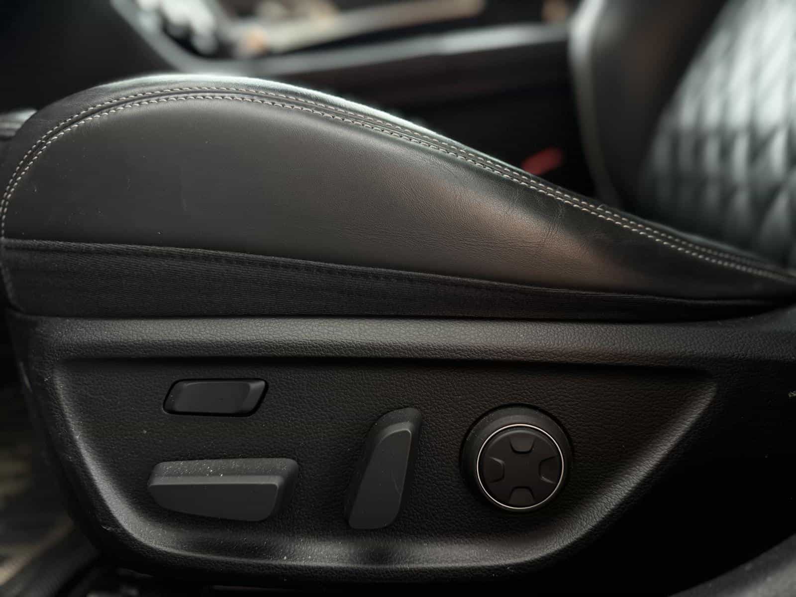 2020 Genesis G70 Prestige 2.0T - Image 11