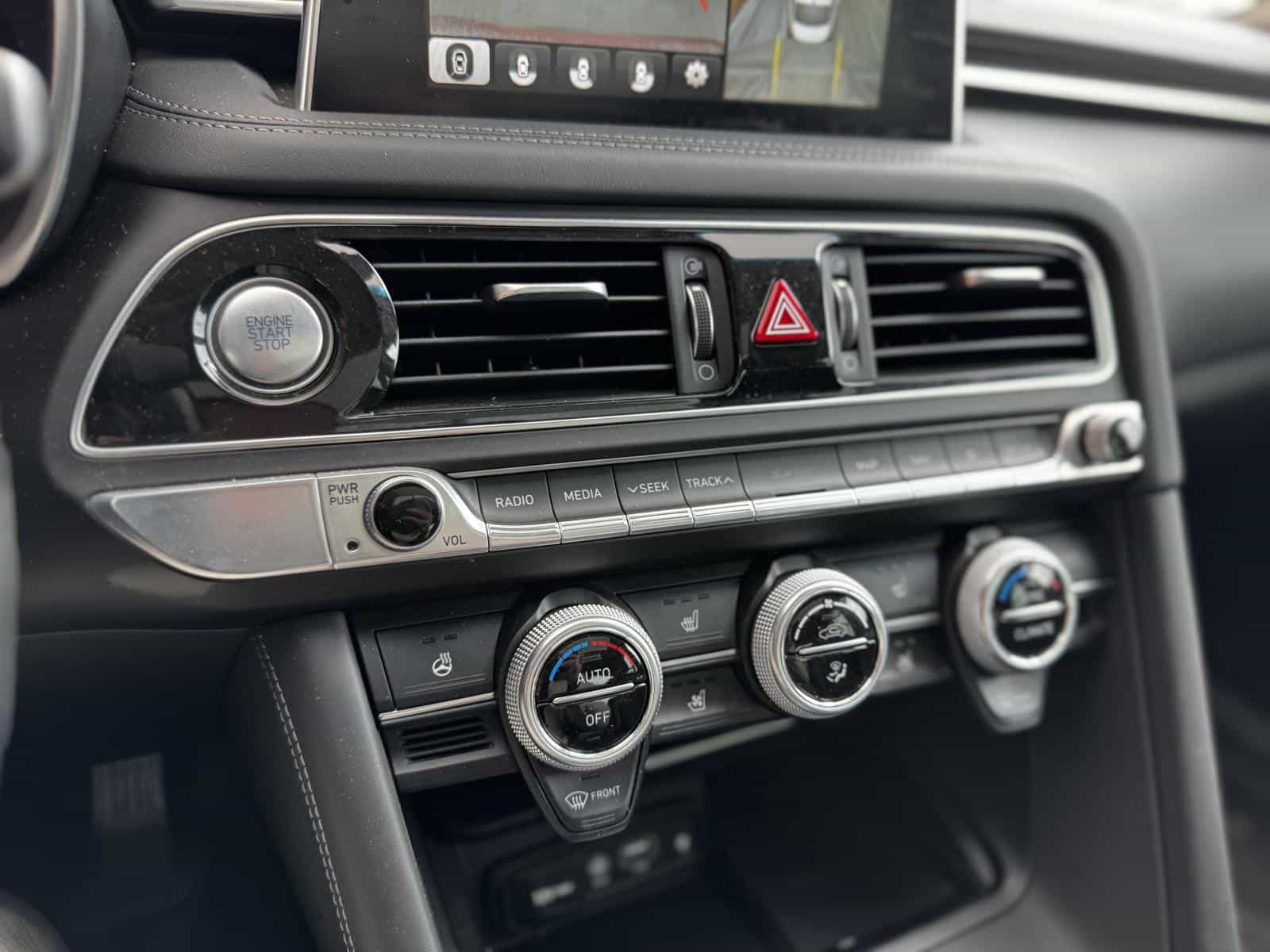 2020 Genesis G70 Prestige 2.0T - Image 19